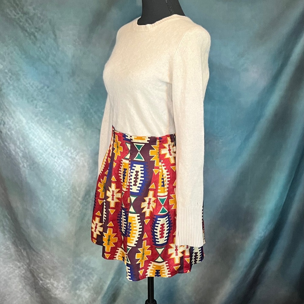 Sweet Rain Geometric Print Mini Skirt Pleated Southwest Print Size Large - Picture 2 of 7